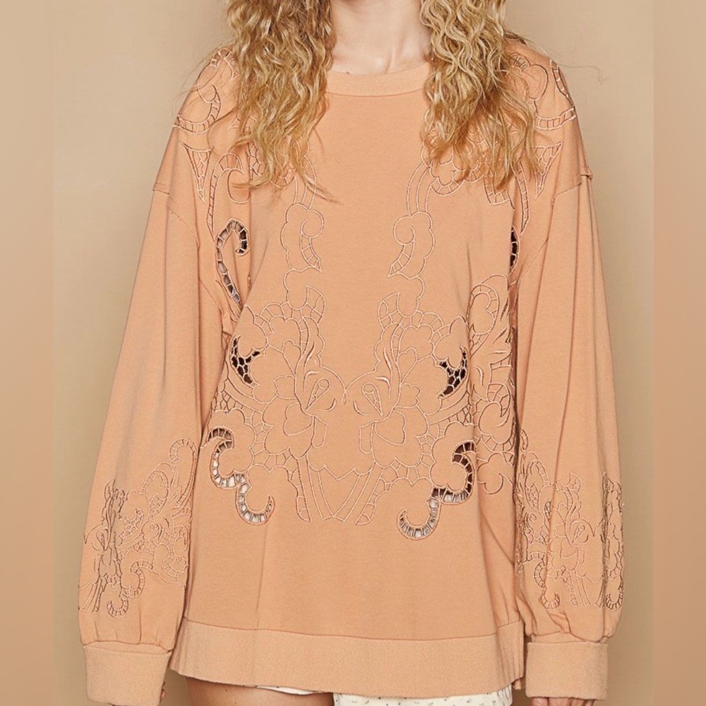 POL Women's Embroidered Design Faded Orange Brown Sweatshirt Size Large